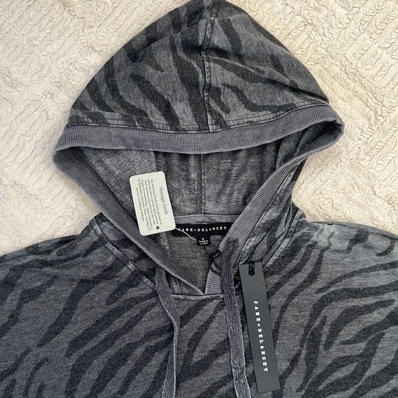 Jane & Delancey pullover hoodie, gray and black, New with tags, Size Small - Picture 6 of 16
